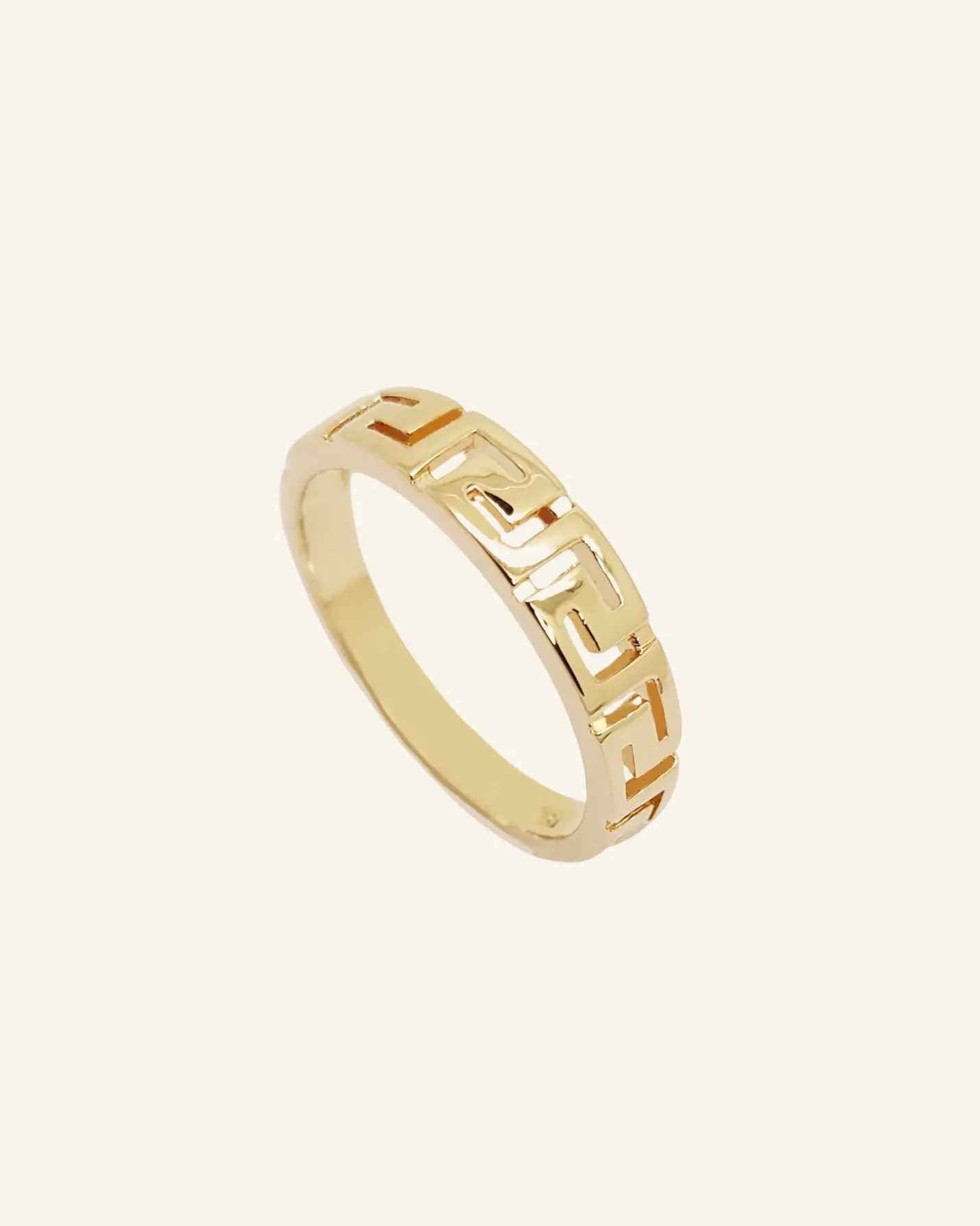 Demi Ring – 18k gold-filled cut-out band on neutral background