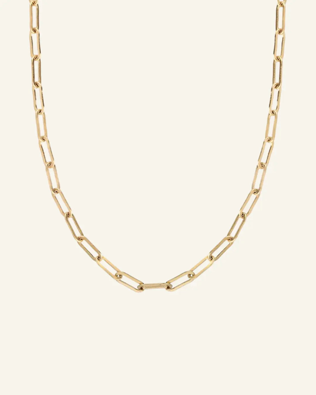 Flatlay of 18k gold-filled paperclip chain necklace – IGGI Jewellery